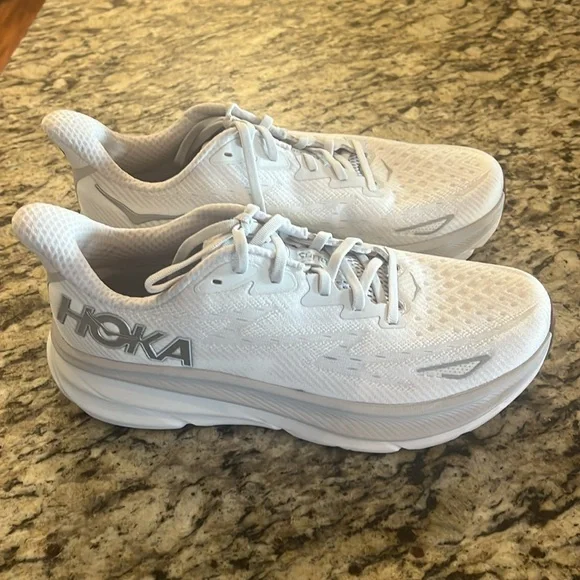 Men’s HOKA Clifton 9 Sz 9.5 D New - Picture 3 of 9